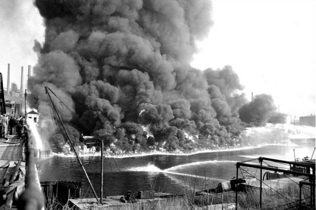 Cuyahoga River Fire 1952